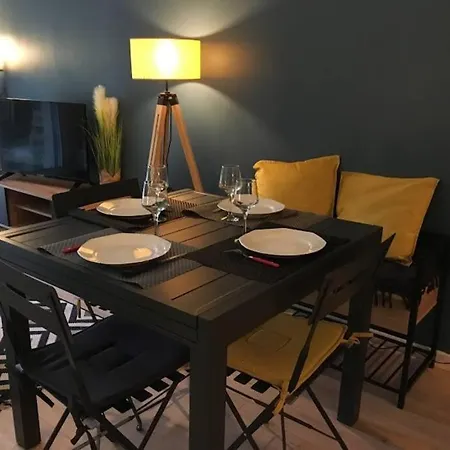 Bel Appart Neuf, Terrasse , Parking, Plage A 400 M *