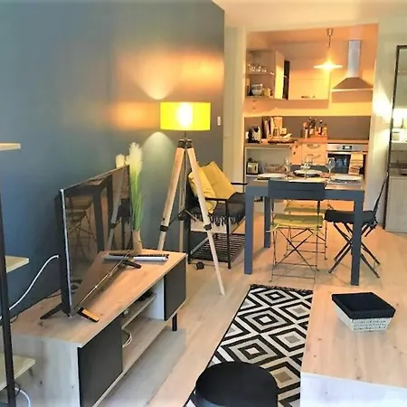 Bel Appart Neuf, Terrasse , Parking, Plage A 400 M Apartmán