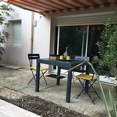 Bel Appart Neuf, Terrasse , Parking, Plage A 400 M アパート レ・サ​​ーブル・ドロンヌ